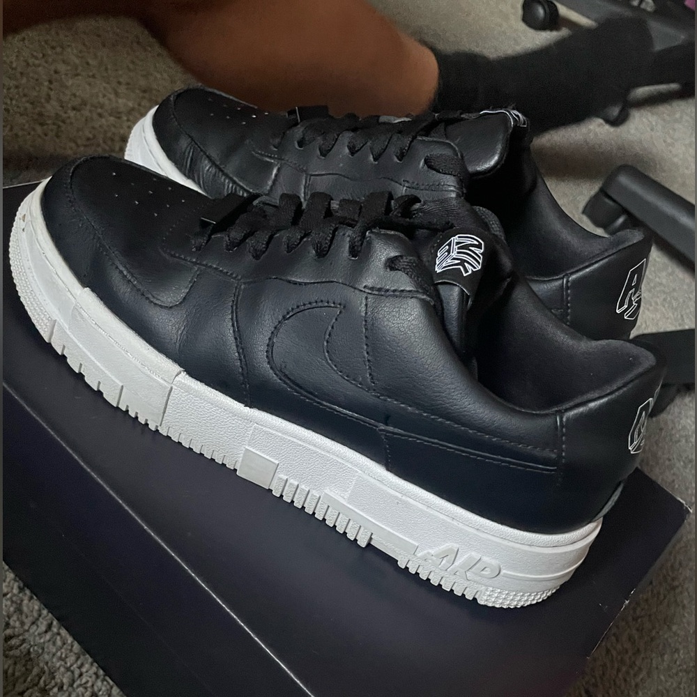 W AF1 PIXEL - Picture 4 of 5